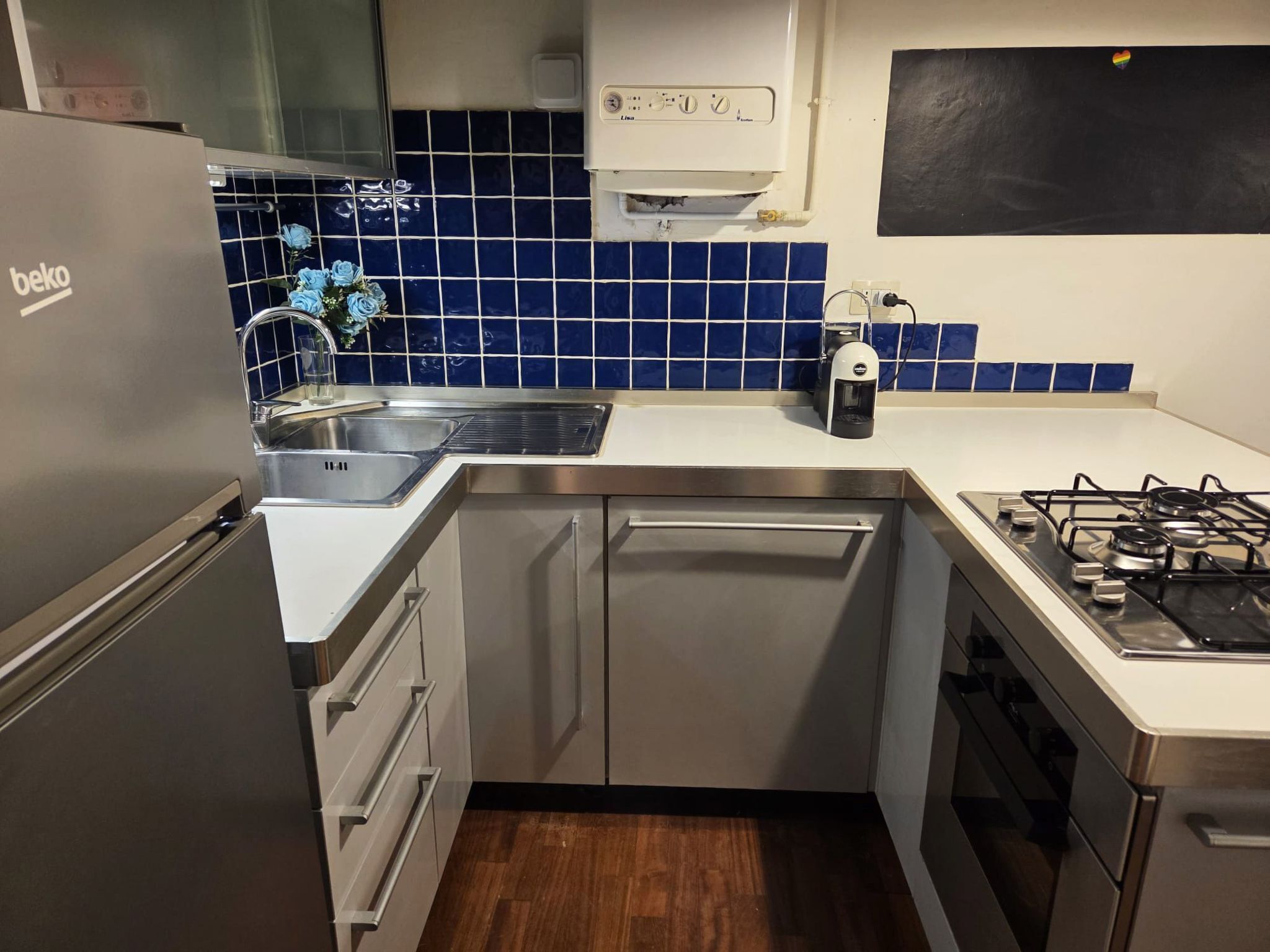 Fridge, oven, dishwasher, cookware/dishes/utensils