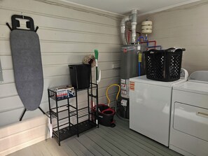 Interior - Furnished Atlanta Home Near Airport & Hospitals - Car Available (Atlanta)