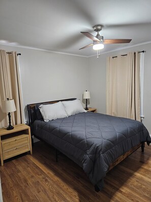 Iron/ironing board, WiFi, bed sheets - Furnished Atlanta Home Near Airport & Hospitals - Car Available (Atlanta)