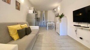 Unclassified image, 4 of 39, button - Casa Rosa Tre, 45 Quadratmeter Wohnung und Parkplatz by Interhome (Rapallo)