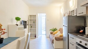 Unclassified image, 5 of 39, button - Casa Rosa Tre, 45 Quadratmeter Wohnung und Parkplatz by Interhome (Rapallo)