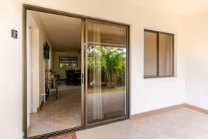 Interior - Condo for 4 with pool and AC (Liberia)