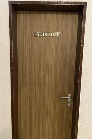 Interior - Alpen-Zauber Leukerbad by Interhome (Leukerbad)