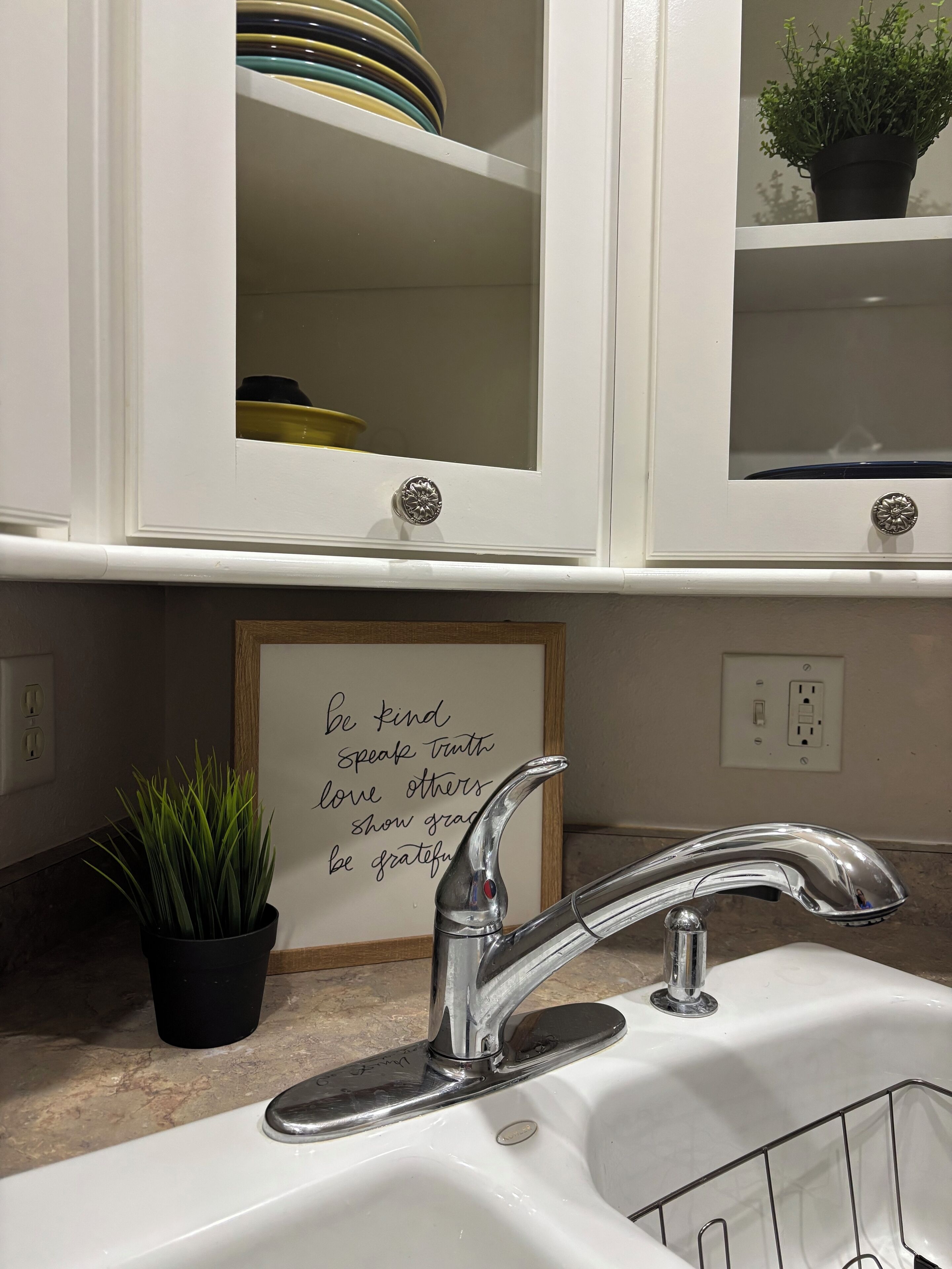 毛巾、肥皂、卫生纸