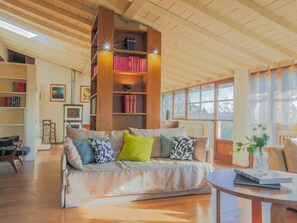 TV - Schloss Casalta by Interhome (Pontassieve)