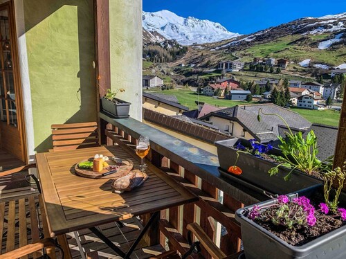 mit Blick in die Berge by Interhome
