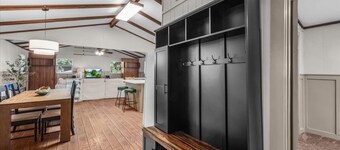 Escape to a Cozy Lakefront Cabin on Lake Amon Carter with Private Dock