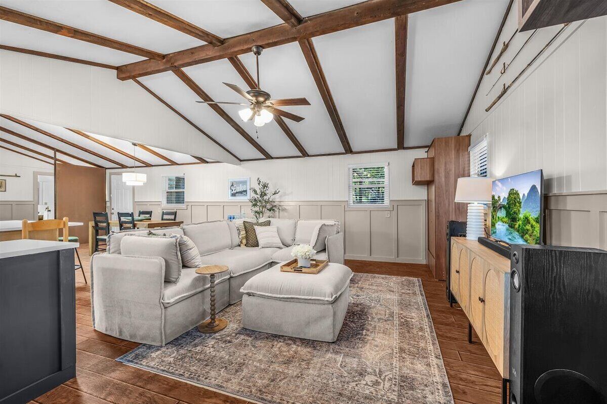 Smart-TV og stereoanlegg