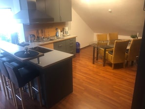 Fridge, microwave, oven, cookware/dishes/utensils - Ruhige Ferienwohnung in Einum by Interhome (Hildesheim)