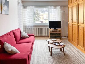 TV - Derby 19 by Interhome (St. Moritz)