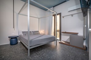 5 bedrooms, iron/ironing board, free WiFi, bed sheets - Guesthouse in the historic center - Bed 10.5 Design Suite (Castellammare del Golfo)