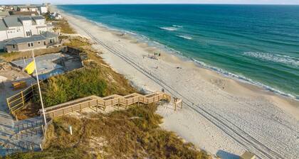 Carriage House Studio/Sleeps 4/Walk to the Beach + Rosemary Town Center