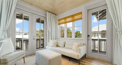 Carriage House Studio/Sleeps 4/Walk to the Beach + Rosemary Town Center