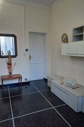 Interior - für 4 Personen ca. 70 m² in Genua, Norditalien (Ligurien) by Interhome (Genova)