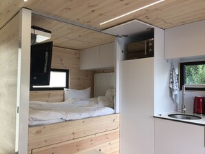 1 bedroom - Hausboot für zwei Personen mit Kamin und Terrasse by Interhome (Wilhelmshaven)