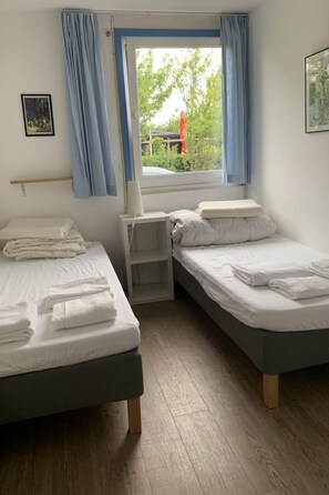 Internet - mit Garten, Grill und Terrasse by Interhome (Julianadorp aan zee)