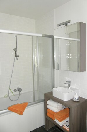 Towels - Appartement Meidoorn in Jabbeke by Interhome (Jabbeke)