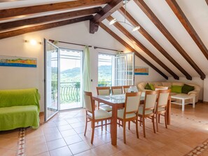 Unclassified image, 5 of 32, button - Ca du Pescou Charmantes Dachgeschoss in San Massimo by Interhome (Rapallo)