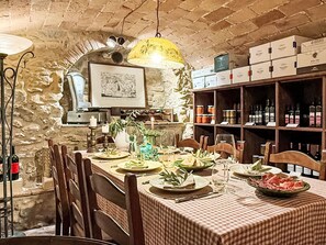 Dining - La Torre by Interhome (Volterra)