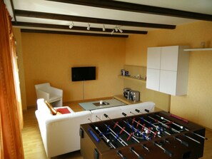 Interior - Großzügige Ferienwohnung mit Garten und Terrasse, nur zwei Kilometer vom Strand by Interhome (Augustgroden)