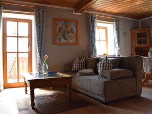 TV, DVD player - Charmant trifft Moderne - Ferienwohnung Linde by Interhome (Spalt)