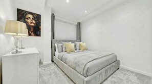 1 bedroom, desk, iron/ironing board, free WiFi - Terrific 1-bedroom apartment in central London for your stay (London)