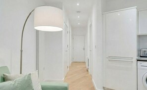 Interior - Modern Camberwell 1-Bedroom Apartment with Fast Links to Central London (London)