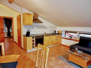 Interior - Urlaub auf dem Reithof mit Klavier by Interhome (Großefehn)