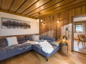 TV - Haus Rauter by Interhome (Oberndorf in Tirol)