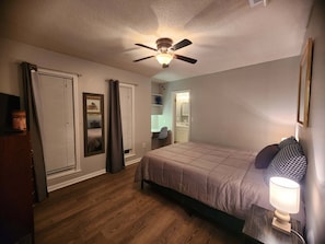 Bügeleisen/Bügelbrett, WLAN, Bettwäsche