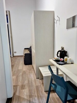 华丽四人房 | 私人厨房 | 迷你冰箱、炉灶、厨具/餐具