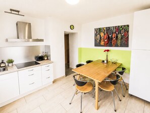 Fridge, microwave, oven, dishwasher - Vacation home Bailey by Interhome (Laupheim)