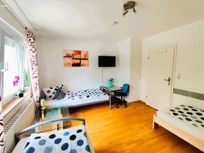 4 bedrooms, Internet - Vacation home Bailey by Interhome (Laupheim)