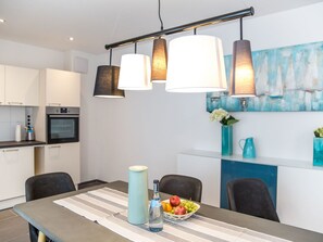 Dining - Hochwertige Ferienwohnung Säntis by Interhome (Friedrichshafen)