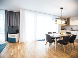 Dining - Hochwertige Ferienwohnung Säntis by Interhome (Friedrichshafen)