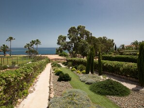Property grounds - Schöne Villa direkt am Meer by Interhome (Paralimni)