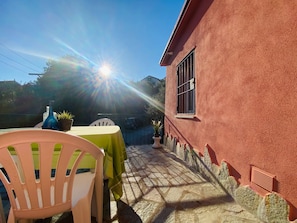 Outdoor dining - Wohnung im zweiten Stock mit Parkplatz und Garten by Interhome (Rapallo)