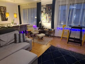 TV - Bauernmarkt by Interhome (Vienna / 5. District)