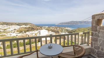 Double Room, 1 Queen Bed, Balcony, Sea View | Outdoor dining