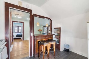 1 bedroom, iron/ironing board, WiFi, bed sheets - The City Climb | Cozy Attic Apartment Near NYC (North Bergen)