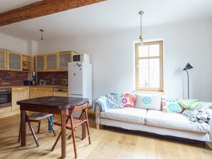 Interior - Komfortable Ferienwohnung in Paulinzella mit Großem Garten by Interhome (Königsee)