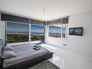 Internet - Moderne 3-Schlafzimmer-Villa mit atemberaubendem Meerblick by Interhome (Protaras)