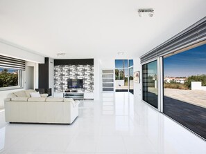 Interior - Moderne 3-Schlafzimmer-Villa mit atemberaubendem Meerblick by Interhome (Protaras)