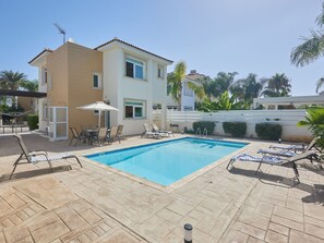 Pool - Hübsche Villa mit 3 Schlafzimmern und privatem Pool by Interhome (Protaras)