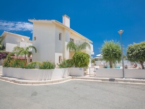Exterior - Helle Ferienvilla mit Pool by Interhome (Protaras)