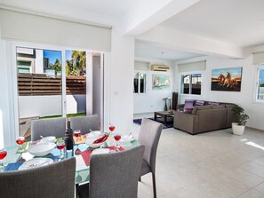 Dining - in Protaras mit privatem Parkplatz by Interhome (Protaras)