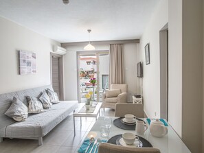 TV - Gemütliche kleine Wohnung by Interhome (Ayia Napa)