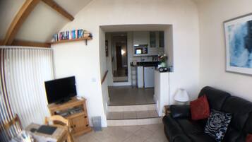 TV, DVD player