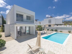 Pool - Greco Villa CCV4. 5-Schlafzimmer-Villa mit privatem Pool in Protaras Zentrum by Interhome (Protaras)