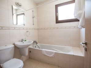Towels - Geräumige Wohnung mit Gemeinschaftspool by Interhome (Ayia Napa)